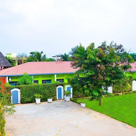 Saint Blaise Hotel Gatumba Esterno foto