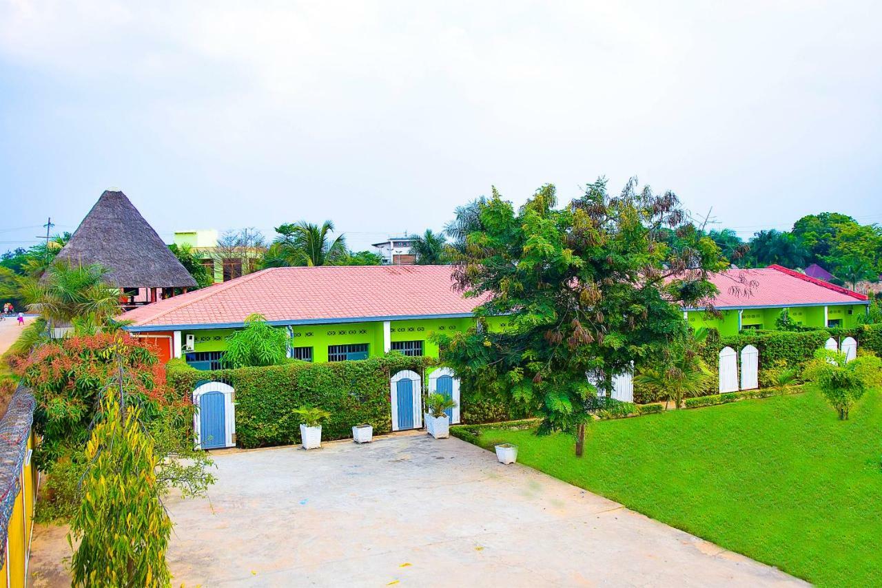 Saint Blaise Hotel Gatumba Esterno foto