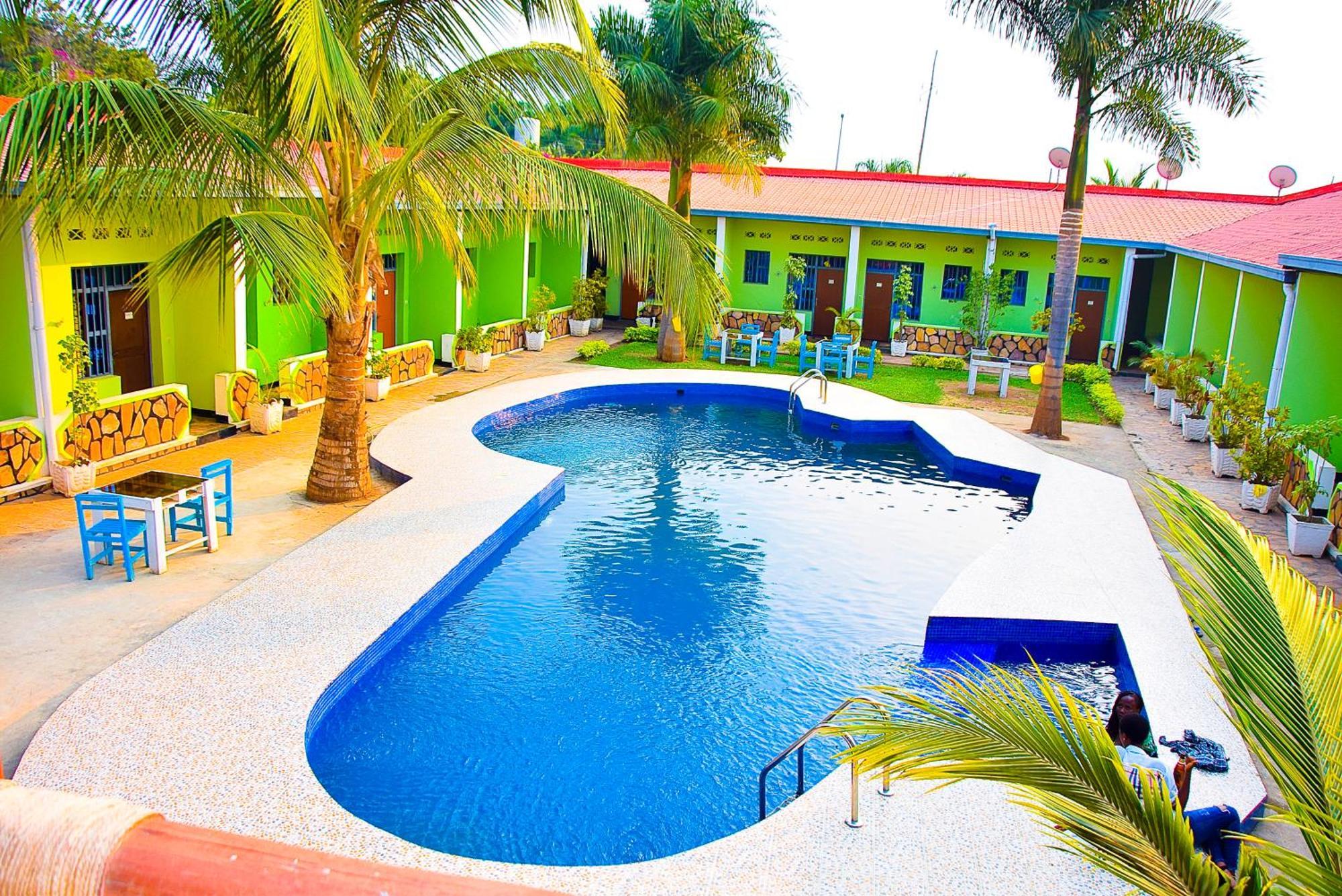 Saint Blaise Hotel Gatumba Esterno foto