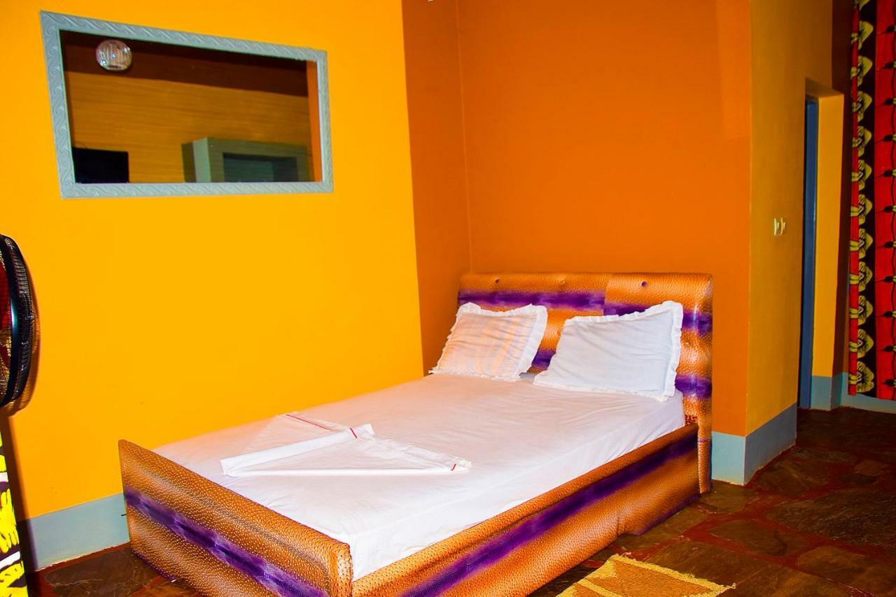 Saint Blaise Hotel Gatumba Esterno foto